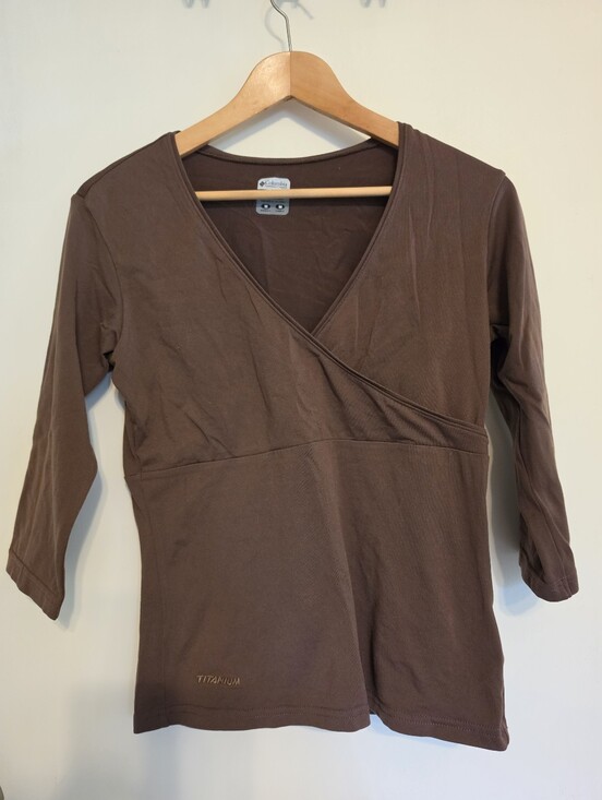 Columbia Tops - Women's Columbia Titaniam Activewear Top Size Medium